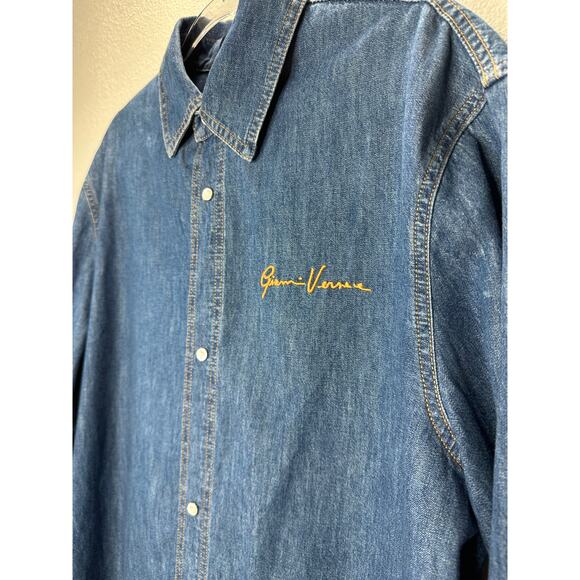 Versace Blue Denim Long Sleeve Pearl Snap Yellow Versace Logo Shirt 41 / Medium - Picture 4 of 16